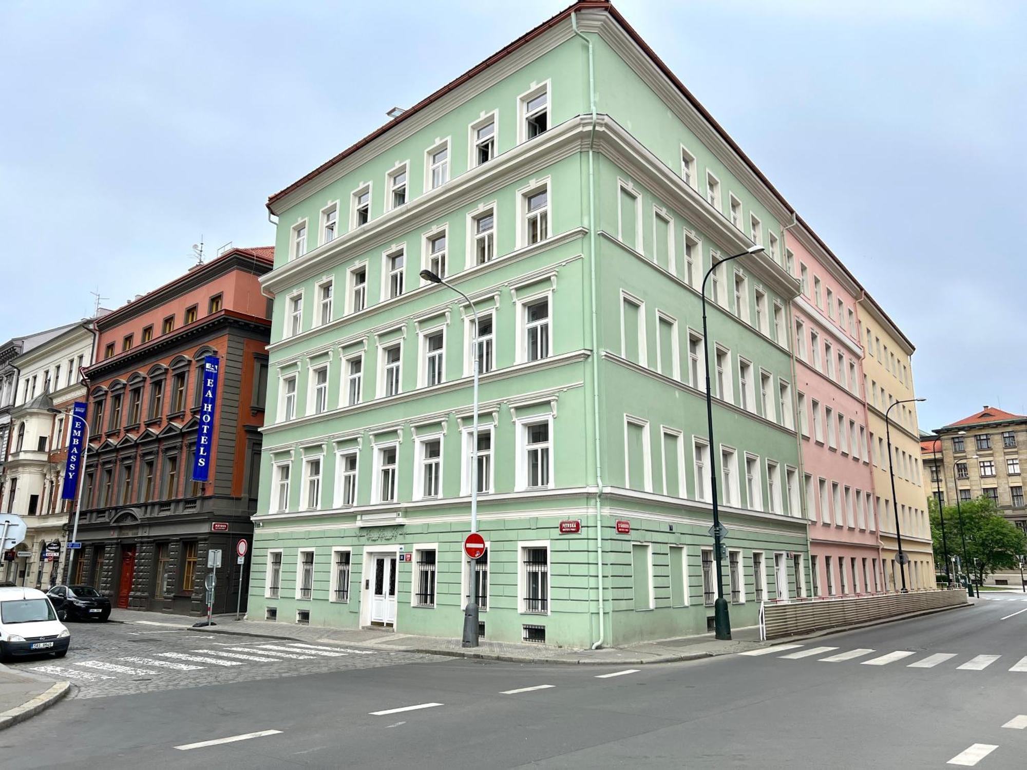 Treetess City Centre Prague Apartments Exterior photo